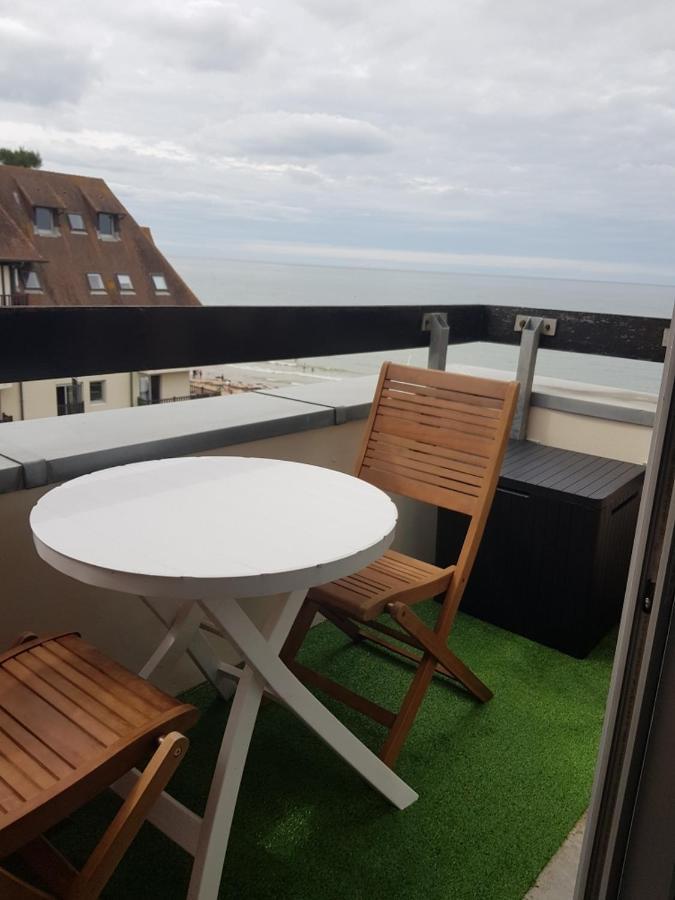 Appartement Liza 2 Pieces Vue Mer A Cabourg Zewnętrze zdjęcie